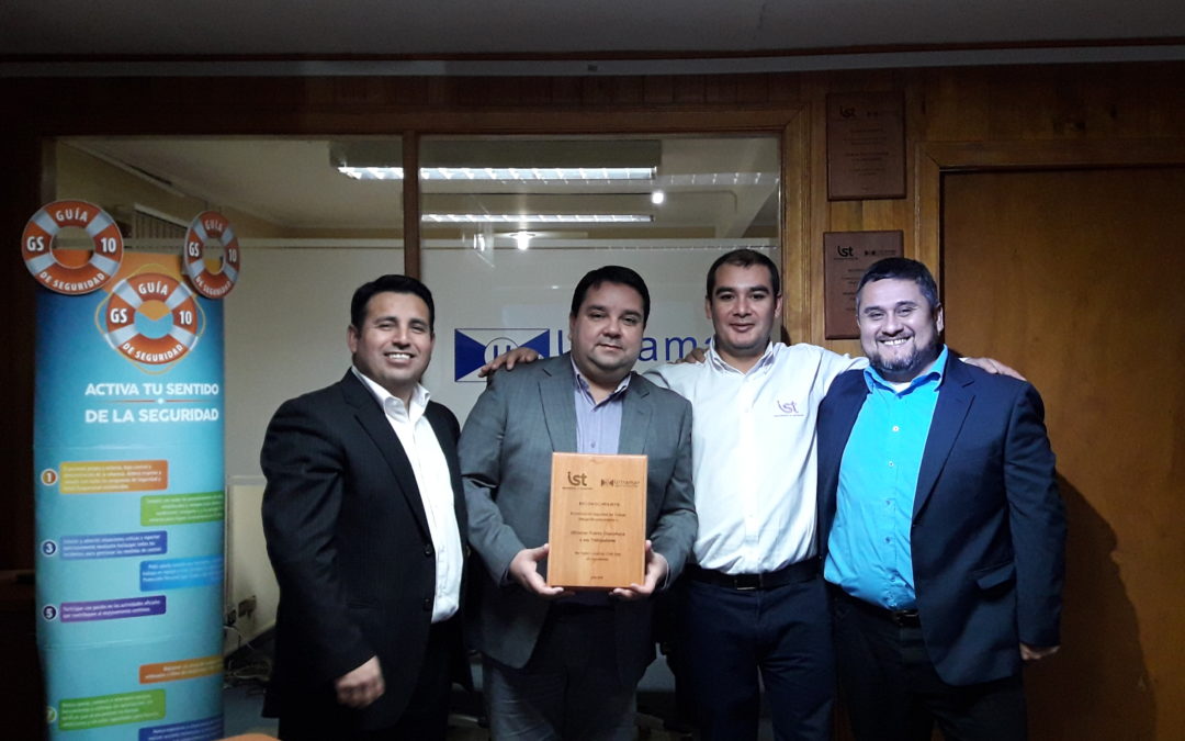IST reconoce a Ultramar Puerto Chacabuco por su compromiso con el cuidado de la vida